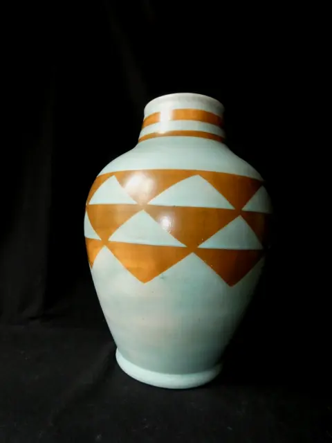 Vase art déco signé BFK " Boch frères Keramis " ?
