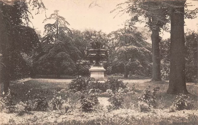 Les CHARMILLES - Clinique Chirurgicale Privée, un coin du parc