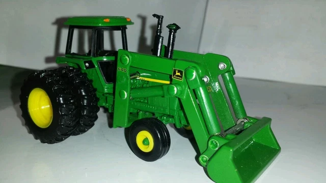 1 64 CUSTOM JOHN Deere 4455 With Duals And John Deere Loader Ertl