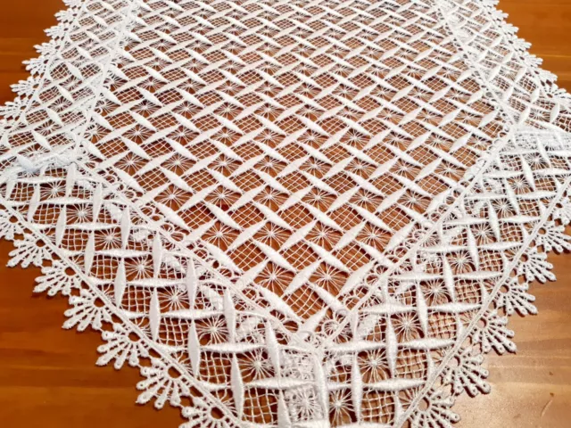 Rectangle 40*180cm Premium Polyester Knitted White Table Runner