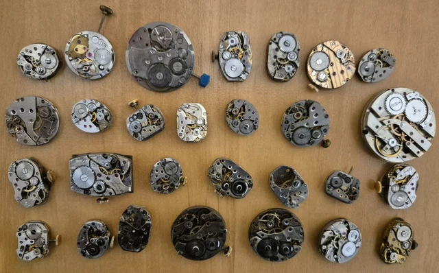 Lot De 15 Mouvements Mécaniques Montres – Pour Pièces, Réparation Ou Restauration