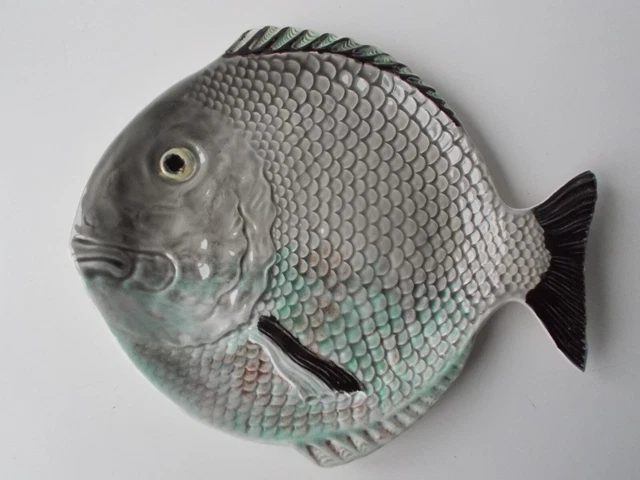 Bordallo Pinheiro 3 Majolica Ceramic Blue Grey Fish Dinner Plates, 1950s