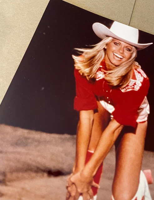 OLIVIA NEWTON-JOHN - 8x10 COLOR  photo - Original photo #2b