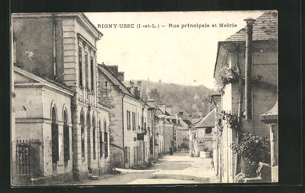 CPA Rigny-Usse, Rue Principale et Mairie