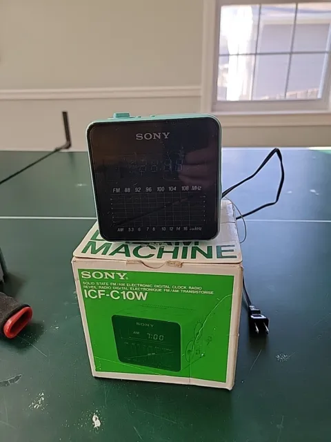MINT W/BOX Vint. Sony Dream Machine Cube ICF-C10W AM/FM Radio Alarm Clock Teal