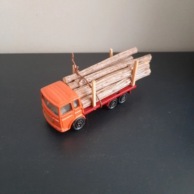 MAJORETTE 1:100 CAMION Saviem Bois Décor Circuit Train Modelisme