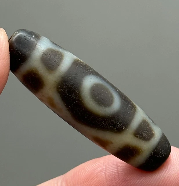 Very old indo Tibetan rare ancient pyu Himalayan agate bead 3