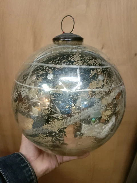 Boule décorative de Noël pardon verte verre églomisé fin XIXème siècle