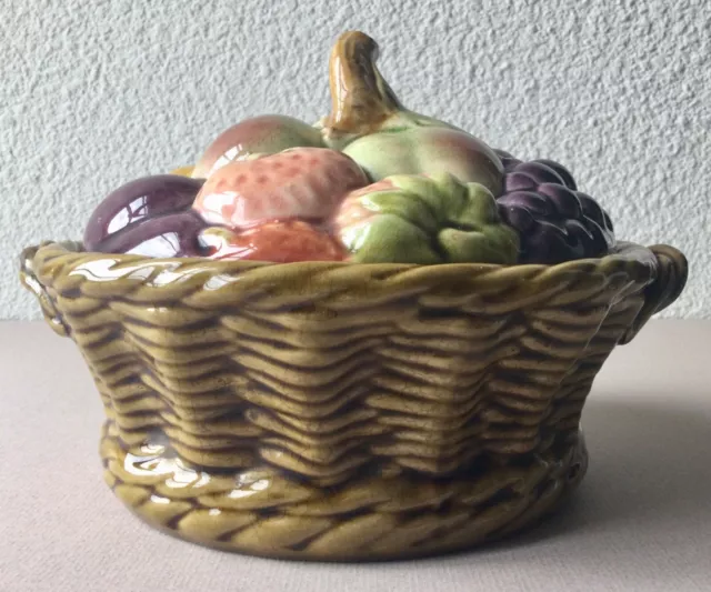 PANIER de FRUITS BARBOTINE de SARREGUEMINES. Corbeille, compotier,boîte XIXEME