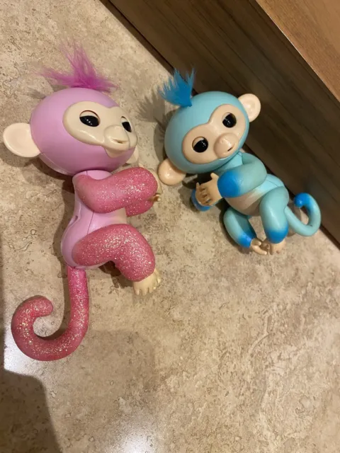 Fingerlings Interactive Monkey Toy Pink Glitter and Blue