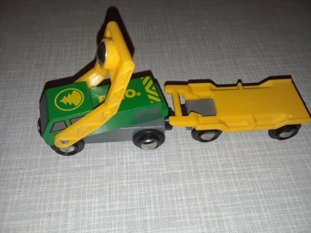 Brio Forstfahrzeug Holz-Kran+ Flatbed