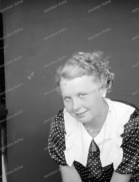 Negativ-Portrait-Frau-Cute-German-Woman-Girl-Lady-1930er Jahre-1930s-36