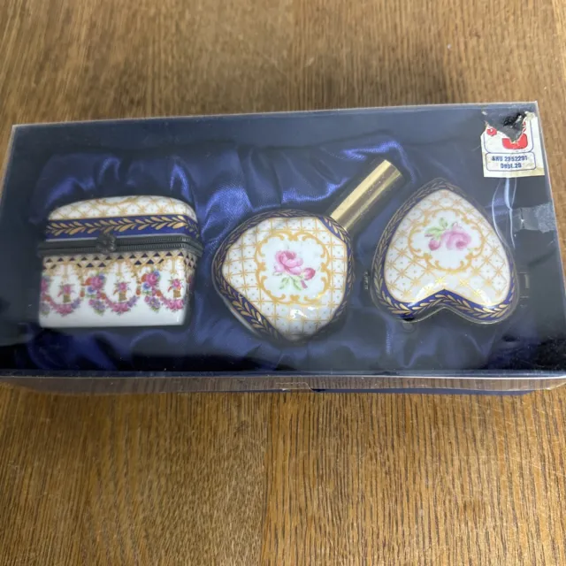 Vtg Porcelain Vanity Set Spray Perfume Bottle And 2 Matching Trinket Boxes New