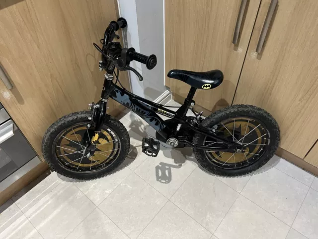 Batman bike sales 16 inch halfords