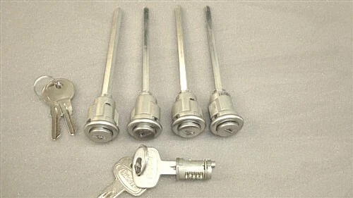 NEW* SET of KENWORTH KEYED ALIKE TOOL BOX , DOOR LOCKS & IGNITION LOCKSET eBay NEW* SET of KENWORTH KEYED ALIKE TOOL BOX , DOOR LOCKS & IGNITION LOCKSET eBay