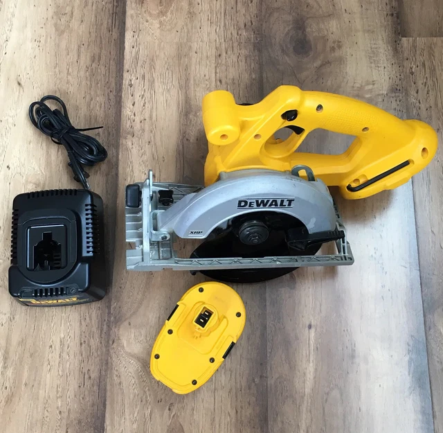 DEWALT DC390 18V Volt Cordless Circular Saw/Battery/Charger (((Ready To