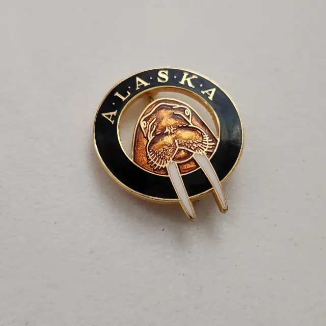 Alaska Walrus William Wm Spear 1984 Pin Badge