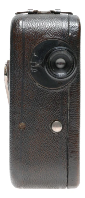 Pathe Frere Baby 9.5mm Cine Camera Hermagis Paris 3.5 F=20mm Pathe Frere Baby 9.5mm Cine Camera Hermagis Paris 3.5 F=20mm