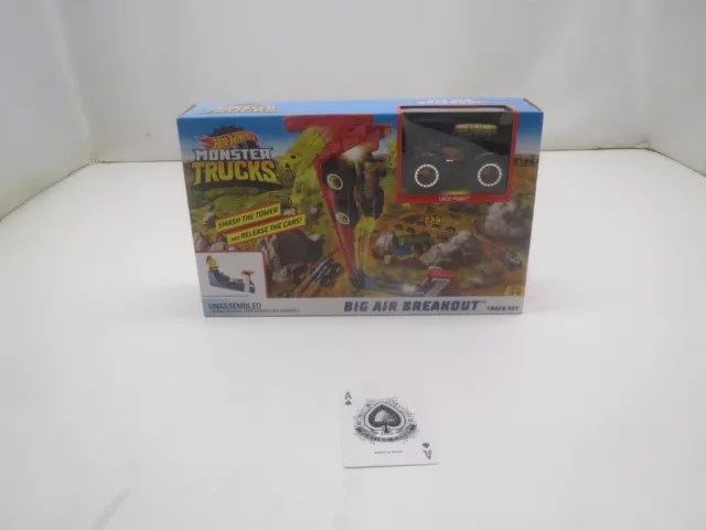 NEW HOT WHEELS MONSTER JAM EL TORO LOCO SHOWDOWN PLAYSET nib truck