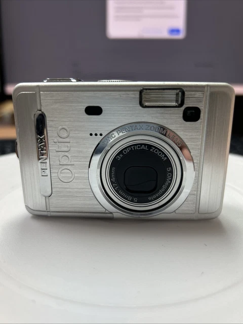 PENTAX OPTIO S50 5.0MP Compact Digital Camera Silver *read