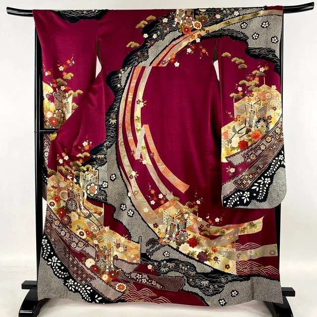 Japanese kimono SILK"FURISODE" long sleeves,Gold/Silver, Sign, Coach,5' 4"..3414 2