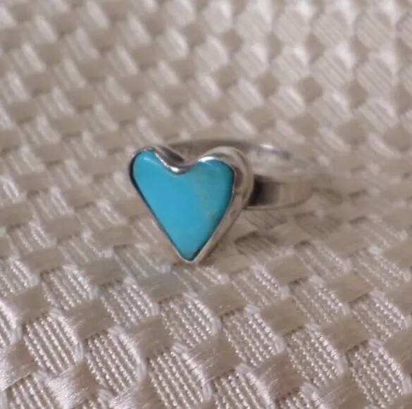 Vintage Native American Sterling Turquoise Heart Ring Size 5.5 3.1g (Grp. 2)