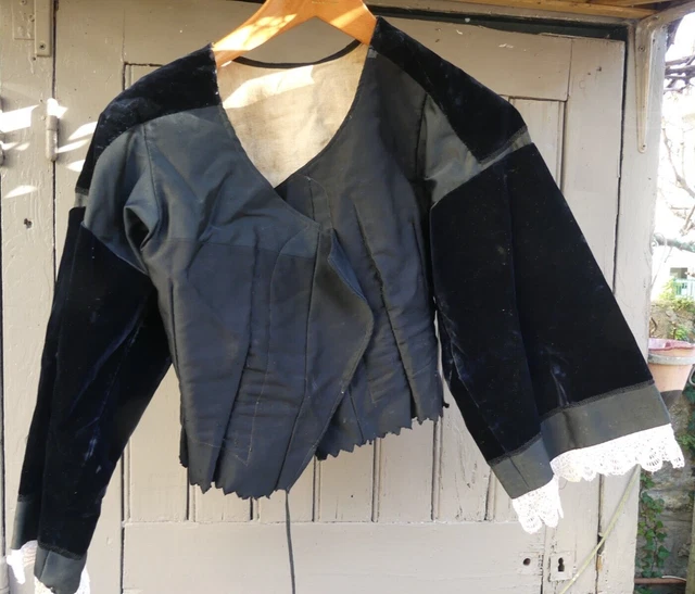 Gilet Breton Velour noir Femme région Morbihan 57cm épaule à l'autre 49cm haut