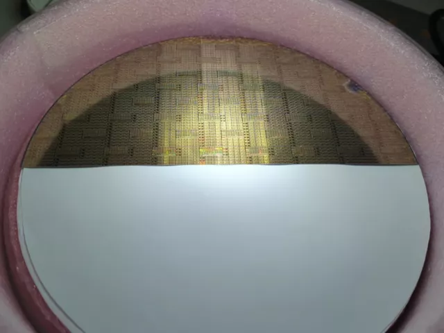 8" Silicon Wafer Used 200mm, Semi-Circle