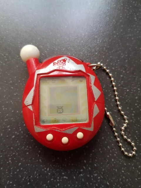 Tamagotchi Connection V4 - Japanese version - Bandai 2005  - christmas red