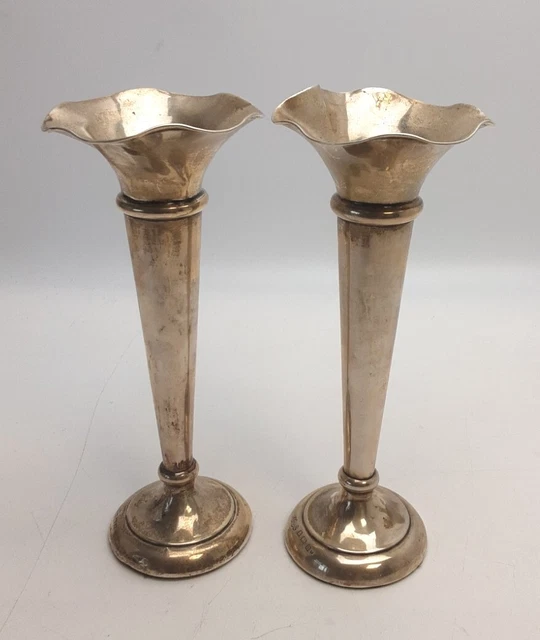 Coppia Vasi Antichi Vasi Fiori Scanalati Bocciolo Argento Sterling .925 c. 1910 (278g)