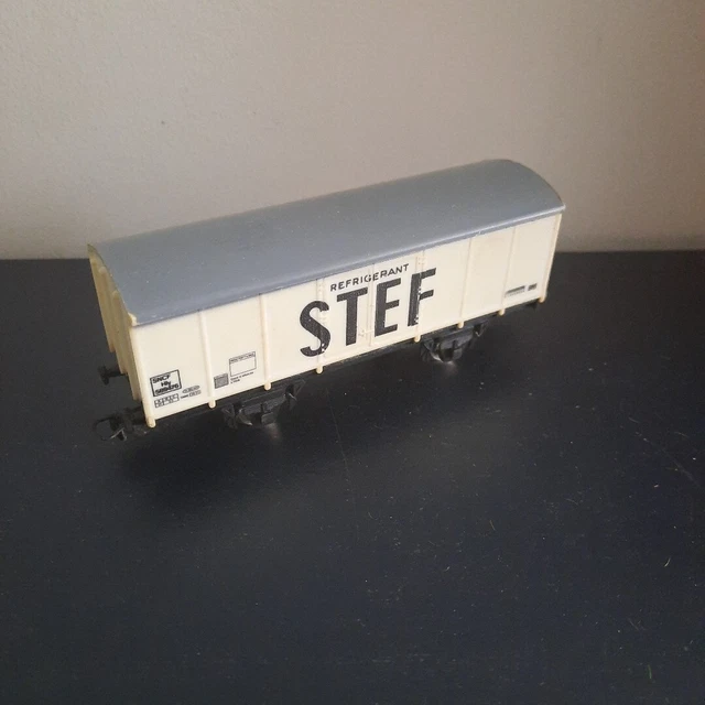 LOT DE WAGONS jouef hornby acho gégé.jouef.wagon.hornby acho.locomotive