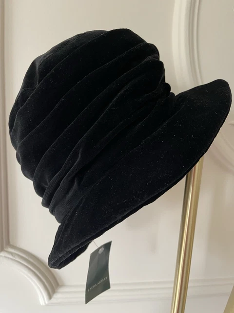 VINTAGE LAURA ASHLEY Black Velvet Cloche Hat WITH TAGS Made  display picture 3