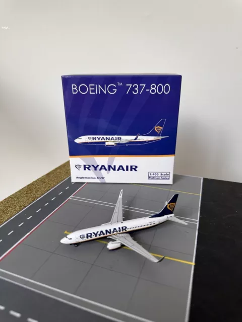 Ryanair Boeing 737-800 EI-FIT 1:400 Scale Model By Phoenix