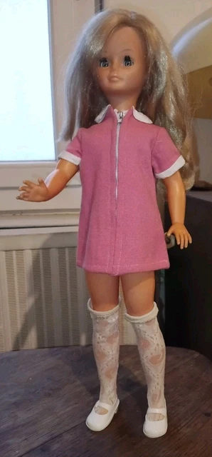 POUPÉE CATHIE DE Bella avec sa tenue de mariée d'origine EUR