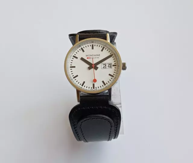 MONDAINE OFFICIAL SWISS RAILWAYS DATE DISPLAY WATCH (2000's RARE COLLECTABLE)