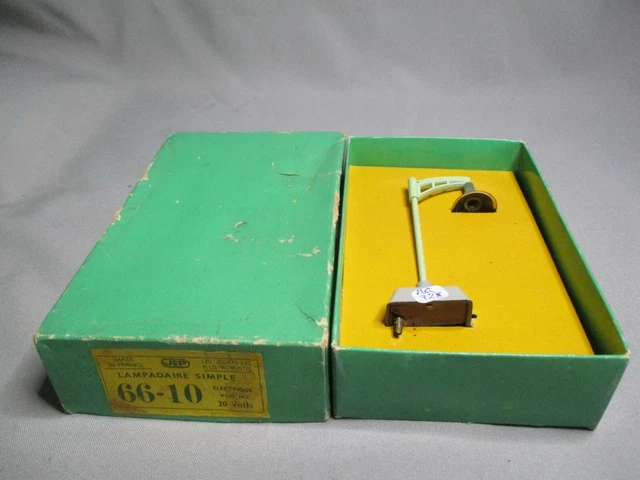 Lampadaire Double électrique JEP 66-11 Voie HO 20 Volts, Occasion Comme Neuf