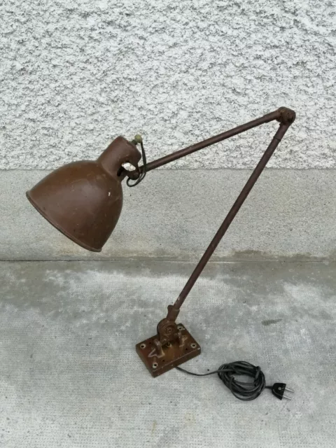 Ancienne lampe industrielle 2 bras belmag? lamp style gras