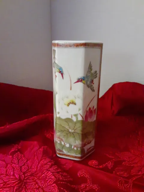 Toyo Ming Lotus Japan Ceramic/Porcelain 6 Sided Vase 6 1/4" H 2 1/4" W