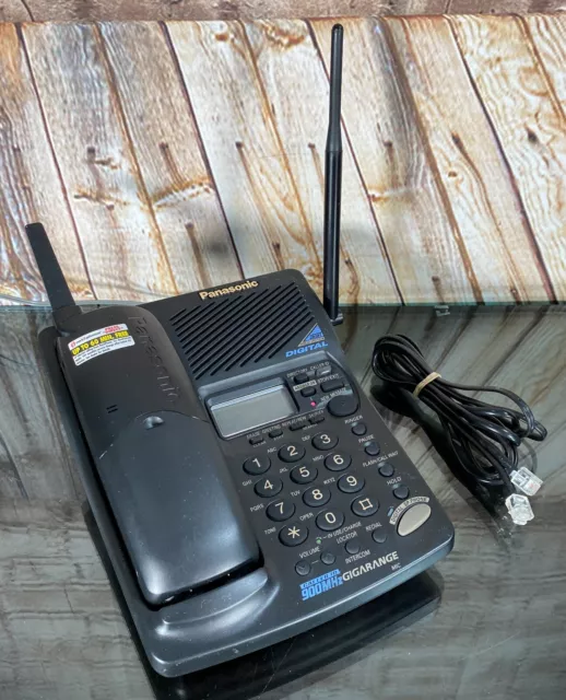 Panasonic 900MHz Digital Spread Spectrum Cordless Phone Answering Machine- Black