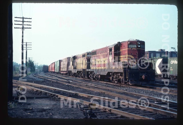 Original Slide B&M Boston & Maine Old Paint GP7 1565 & GP7 W/Train In 1977
