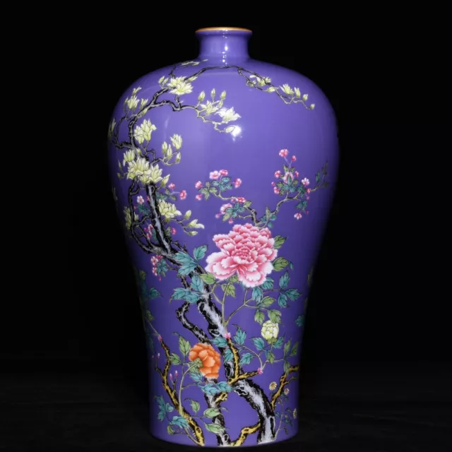 Chinese Exquisite Handmade Flowers Butterfly Pattern Porcelain Vase