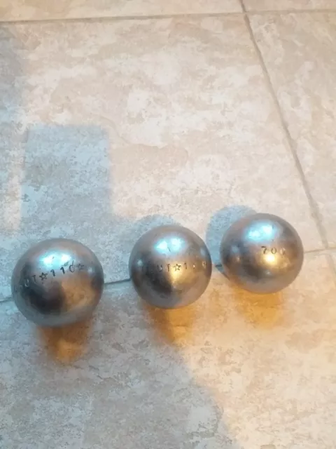 Boules de Petanque Obut 2 Étoiles Inox 110. Très bon État. Diamètre 73 Poids 700