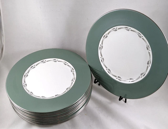 Wedgwood Halford Bone China Dinner Plates Platinum Trim - 10.75"