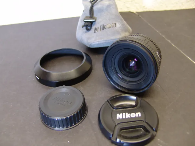 Nikon Nikkor AF 20 mm 1:2.8 D