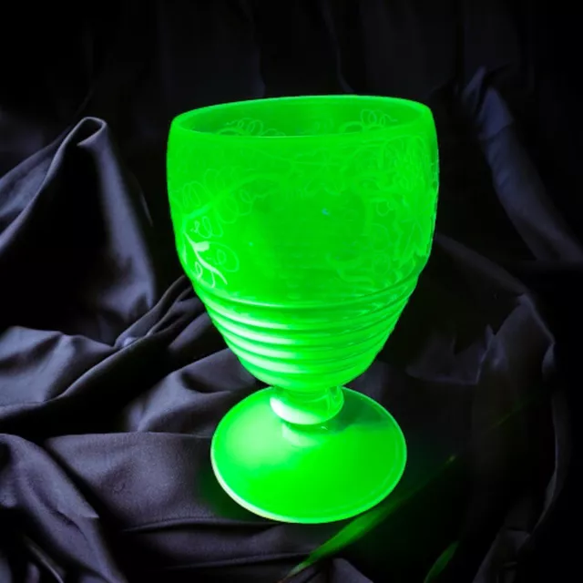 Vintage Green Depression Uranium UV Glowing Glass Goblet Drinking Cup Etched