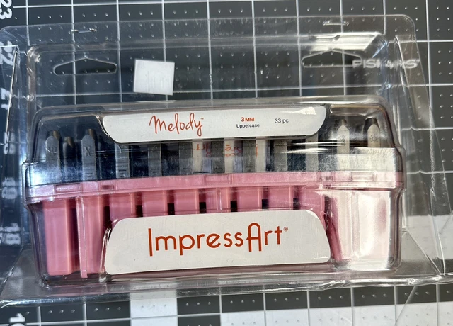 Estampillas metálicas con letras mayúsculas ImpressArt, 33 piezas, 3 mm