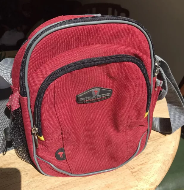 Vintage Ricardo Beverly Hills Red Travel Carry bag 25cm lots of compartments new
