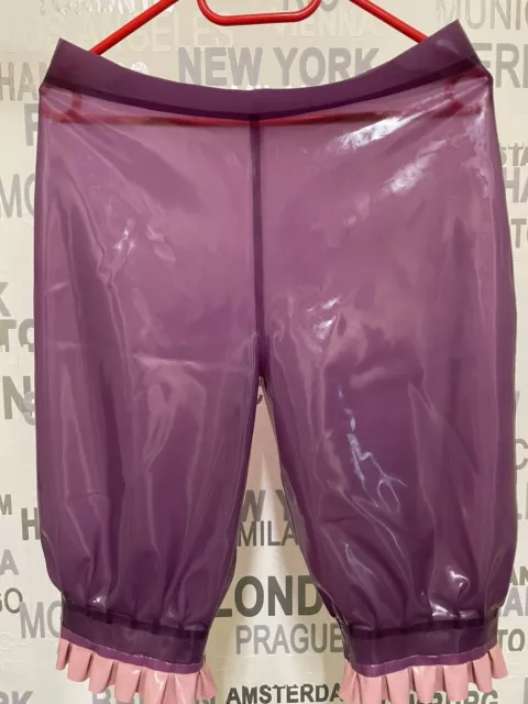 Latex Herren Hose Pumphose Gr. M lilatransparent mit rose Rüschen kurz   NEU!!!!