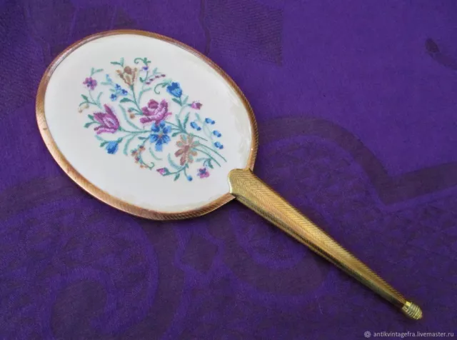 Miroir main ancien Broderie en laiton