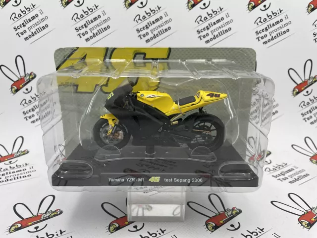 Die Cast " Yamaha YZR-M1 Test Sepang 2006 " Valentino Rossi Scale 1/18